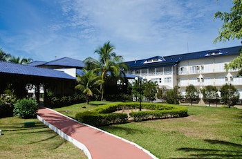 Colonial Plaza Hotel