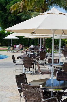 Colonial Plaza Hotel