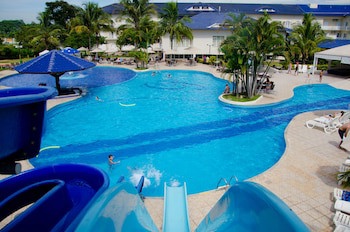 Colonial Plaza Hotel