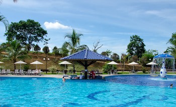 Colonial Plaza Hotel