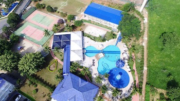 Colonial Plaza Hotel