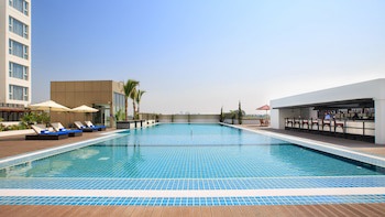 Novotel Yangon Max