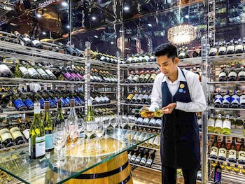 Novotel Yangon Max
