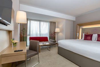 Novotel Yangon Max