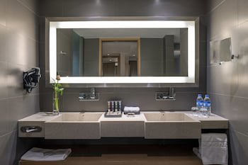 Novotel Yangon Max