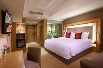 Novotel Yangon Max