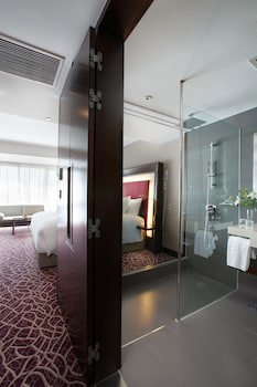 Novotel Yangon Max