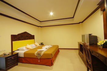 Golden Villa