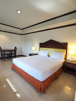Golden Villa