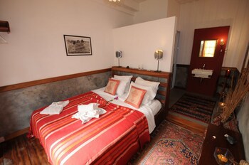 The Colonial Guest House