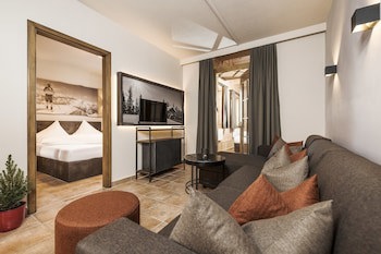 Montana Apartments