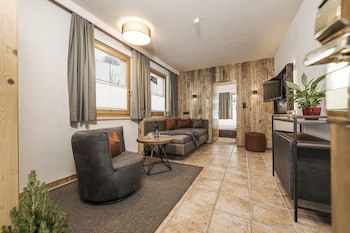 Montana Apartments