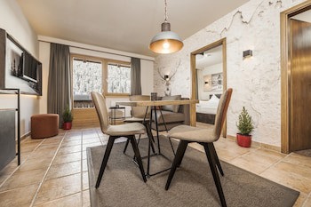 Montana Apartments