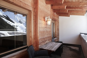 Montana Apartments