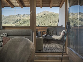 Montana Apartments