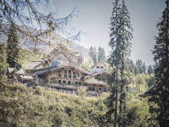 Montana Apartments