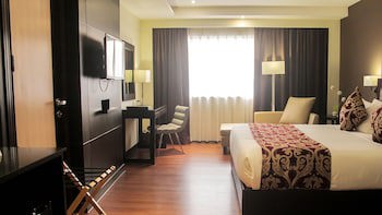 Brentwood Suites
