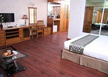 Excel Capital Hotel