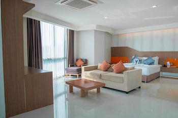 42C The Chic Hotel