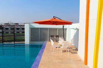 42C The Chic Hotel