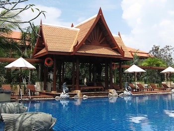 Mae Pim Resort Hotel
