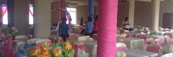 Pinnacle Hotels And Suites