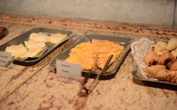 Philoxenia Hotel