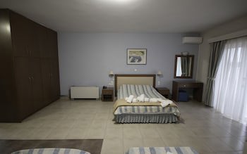 Philoxenia Hotel