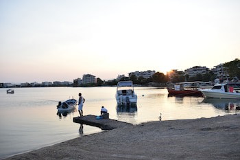 Philoxenia Hotel
