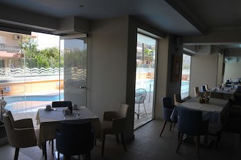 Philoxenia Hotel