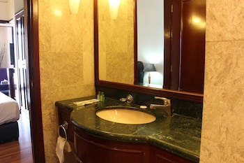 Grand Service Suite At Times Square