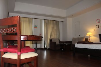 Grand Service Suite At Times Square