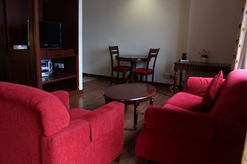 Grand Service Suite At Times Square