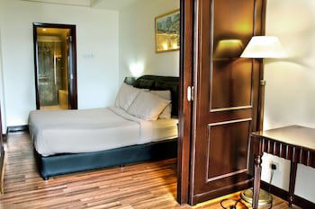 Grand Service Suite At Times Square