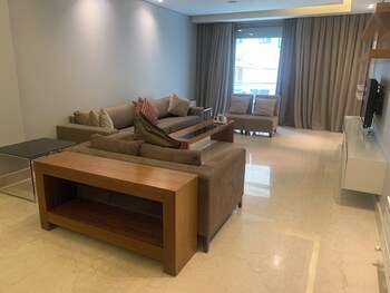 Saifi Suites