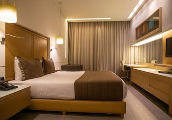 Saifi Suites