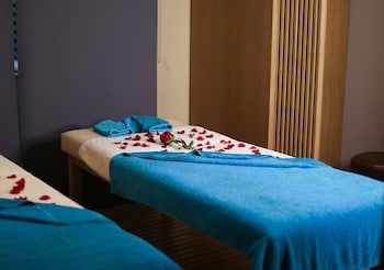 Saifi Suites