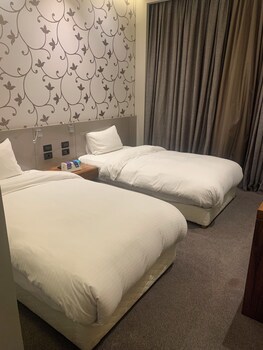 Saifi Suites
