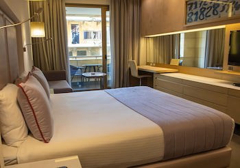 Saifi Suites