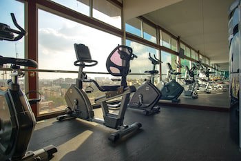 Cloud Hotel & Suites