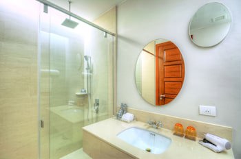 One One Bangkok Hotel