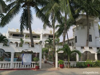 White Castle Resort & Hotel