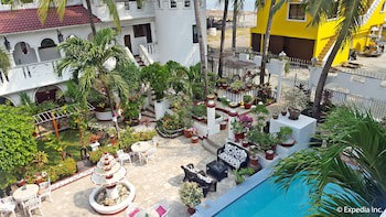 White Castle Resort & Hotel