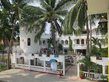 White Castle Resort & Hotel