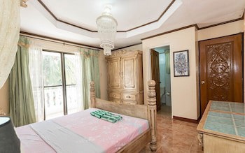 White Castle Resort & Hotel