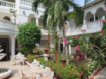 White Castle Resort & Hotel