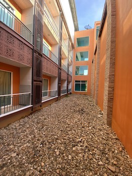 Chawlada Hotel