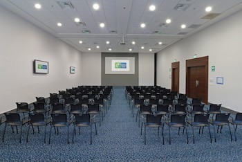 Holiday Inn Express & Suites Hermosillo, An Ihg Hotel