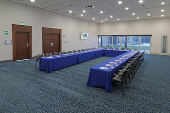 Holiday Inn Express & Suites Hermosillo, An Ihg Hotel