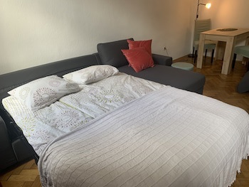 Govienna Homelike City Apartment
